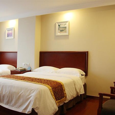Greentree Inn Jiangsu Wuxi Hubin Business Street Business Hotel Екстериор снимка