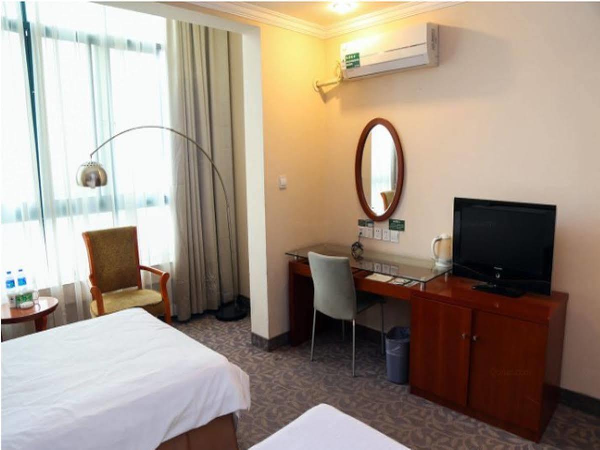 Greentree Inn Jiangsu Wuxi Hubin Business Street Business Hotel Екстериор снимка