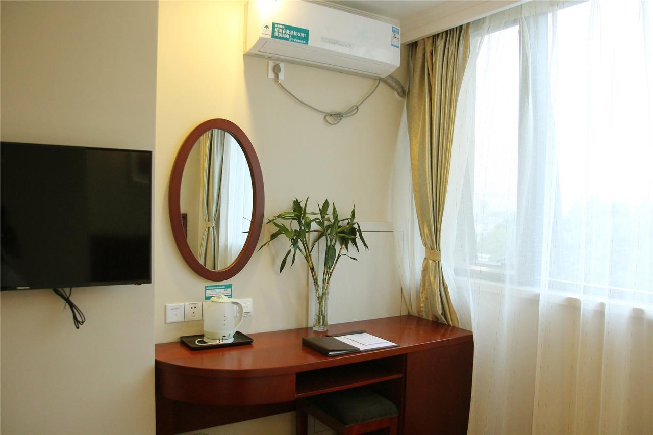 Greentree Inn Jiangsu Wuxi Hubin Business Street Business Hotel Екстериор снимка